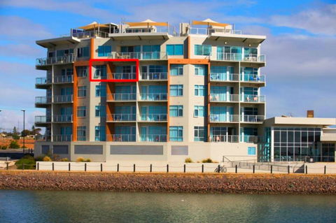 Wallaroo Marina Luxury Apartment - SA Accommodation 0