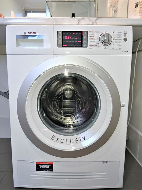 Hi 5 Glenelg Studio Apartment - SA Accommodation 10