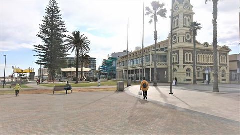 Hi 5 Glenelg Studio Apartment - SA Accommodation 26