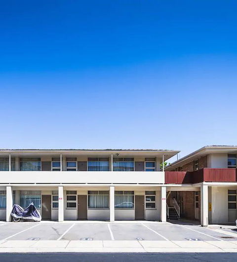 Hi 5 Glenelg Studio Apartment - SA Accommodation 14