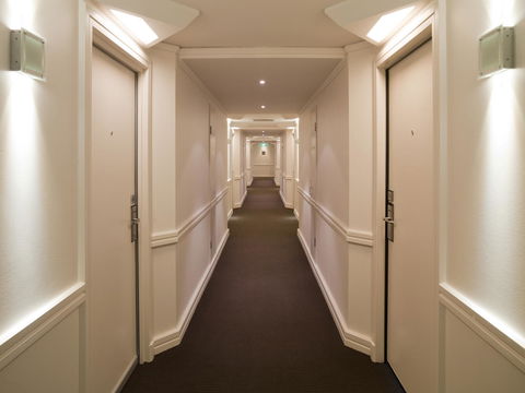 Hotel Grand Chancellor Adelaide - SA Accommodation 32