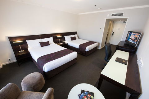 Hotel Grand Chancellor Adelaide - SA Accommodation 1