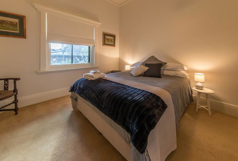 The Tudor House - SA Accommodation 11