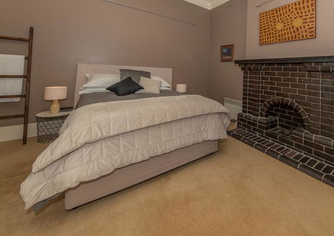 The Tudor House - SA Accommodation 12