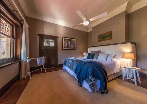 The Tudor House - SA Accommodation 2