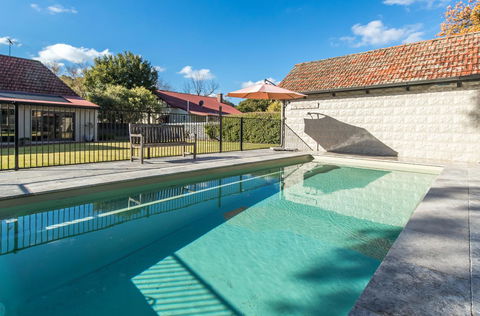 The Tudor House - SA Accommodation 19