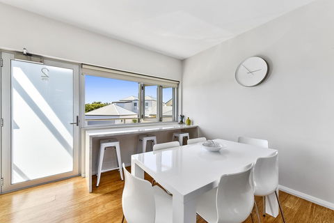 Aloha Waterfront Properties - SA Accommodation 24
