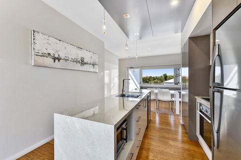 Aloha Waterfront Properties - SA Accommodation 25
