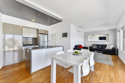 Aloha Waterfront Properties - SA Accommodation 18