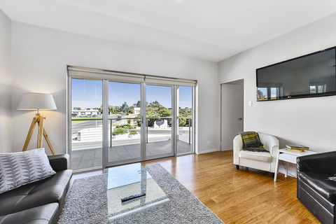 Aloha Waterfront Properties - SA Accommodation 29