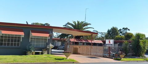 Ardeanal Motel - SA Accommodation 2