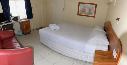 Ardeanal Motel - SA Accommodation 8