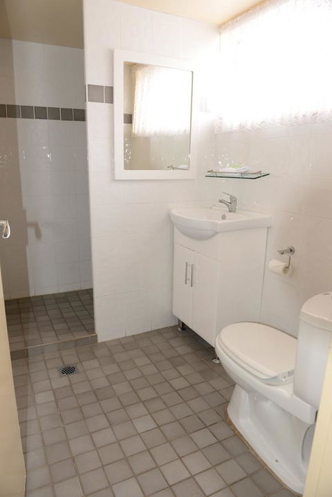 Ardeanal Motel - SA Accommodation 10