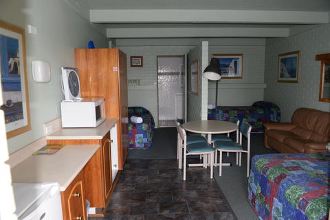Ardeanal Motel - SA Accommodation 41