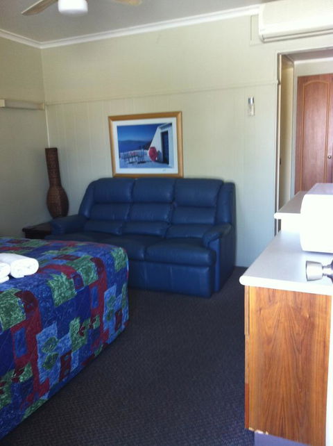 Ardeanal Motel - SA Accommodation 13