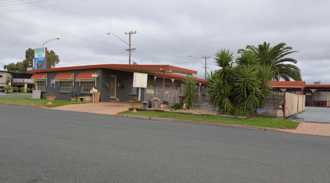 Ardeanal Motel - SA Accommodation 5