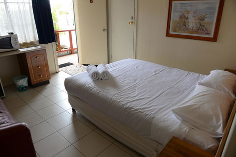 Ardeanal Motel - SA Accommodation 17