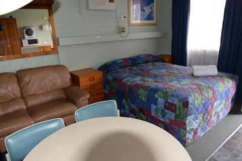 Ardeanal Motel - SA Accommodation 43