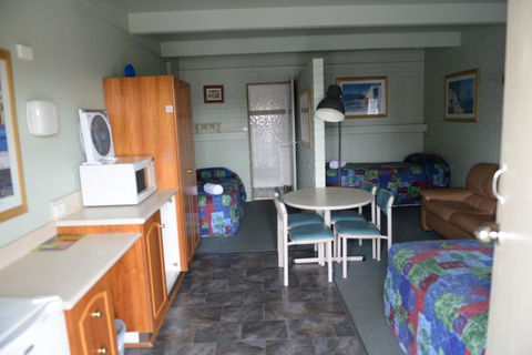 Ardeanal Motel - SA Accommodation 40