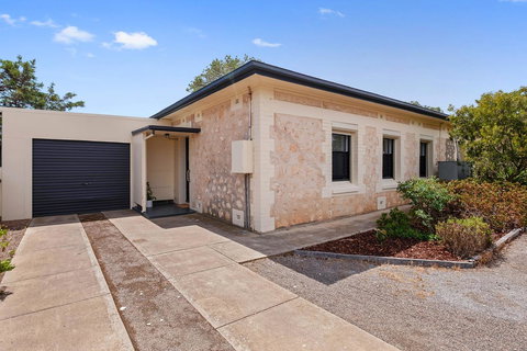 Cute And Cosy - Events, Workers, Getaways - SA Accommodation 14