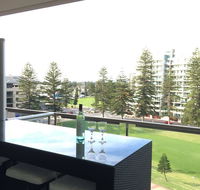 Beachside Luxury getaway in Glenelg - SA Accommodation