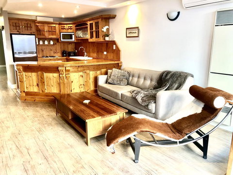 Superb Townhouse In North Adelaide - SA Accommodation 1