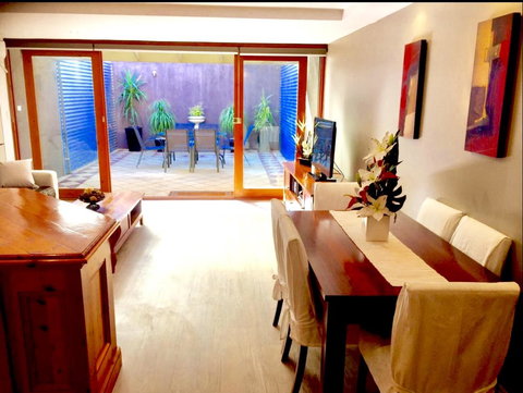 Superb Townhouse In North Adelaide - SA Accommodation 9