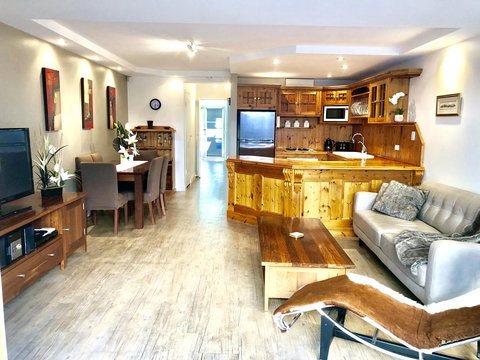 Superb Townhouse In North Adelaide - SA Accommodation 0