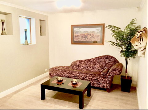 Superb Townhouse In North Adelaide - SA Accommodation 8