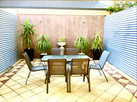 Superb Townhouse In North Adelaide - SA Accommodation 10