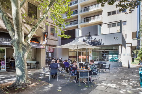York Apartments On Grenfell - SA Accommodation 16