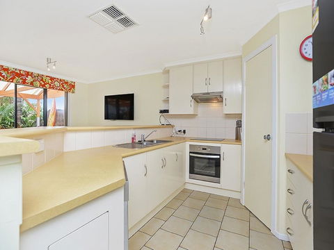 Lakeside - Encounter Bay - SA Accommodation 8