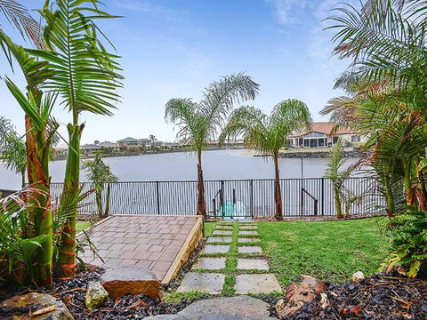 Lakeside - Encounter Bay - SA Accommodation 3