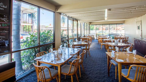 Bay Motel Hotel - SA Accommodation 10
