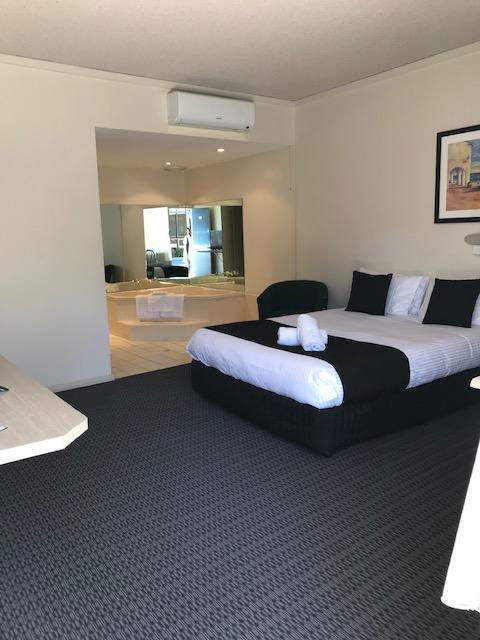 Bay Motel Hotel - SA Accommodation 2