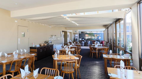Bay Motel Hotel - SA Accommodation 9