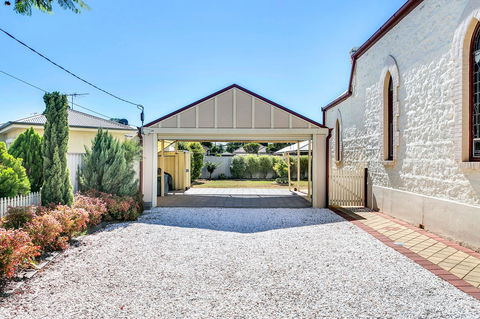 \'THE CHURCH\' Guest Home, Gawler Barossa Region - SA Accommodation 11