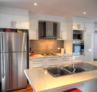 Home On Torrens - SA Accommodation