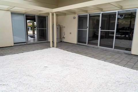 Gawler Townhouse 3 Bedroom - SA Accommodation 12