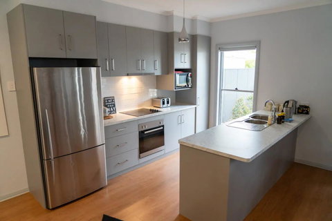 Gawler Townhouse 3 Bedroom - SA Accommodation 3