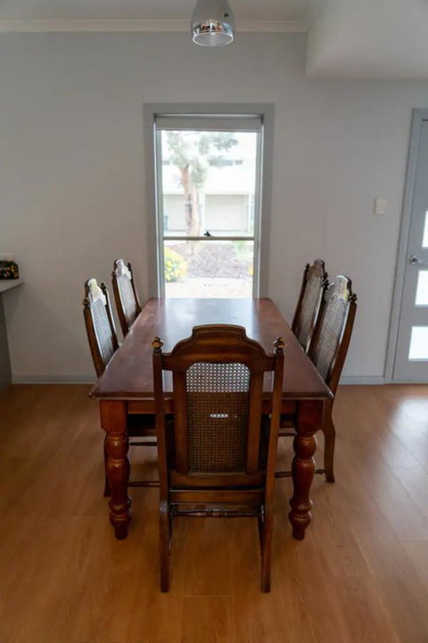 Gawler Townhouse 3 Bedroom - SA Accommodation 21