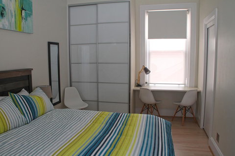 Smugglers Inn Studio Apartments - SA Accommodation 16