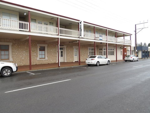 Smugglers Inn Studio Apartments - SA Accommodation 10