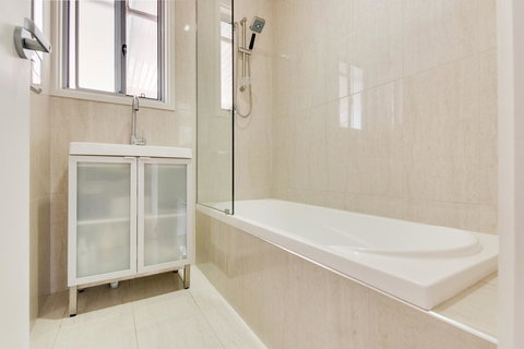 The Island House - SA Accommodation 5