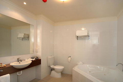 Lady Bay Hotel - SA Accommodation 7
