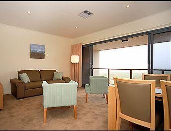 Lady Bay Hotel - SA Accommodation 6