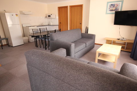 Port Vincent Motel & Apartments - SA Accommodation 15