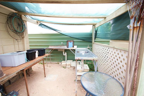 Port Vincent Motel & Apartments - SA Accommodation 23