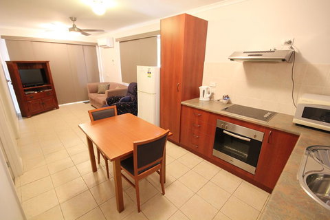 Port Vincent Motel & Apartments - SA Accommodation 7