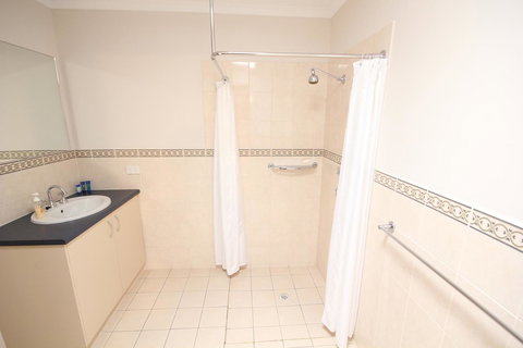 Port Vincent Motel & Apartments - SA Accommodation 12